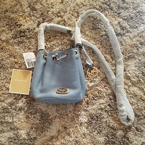 🔅REDUCED NWT🔆 Michael Kors Crossbody Drawstring